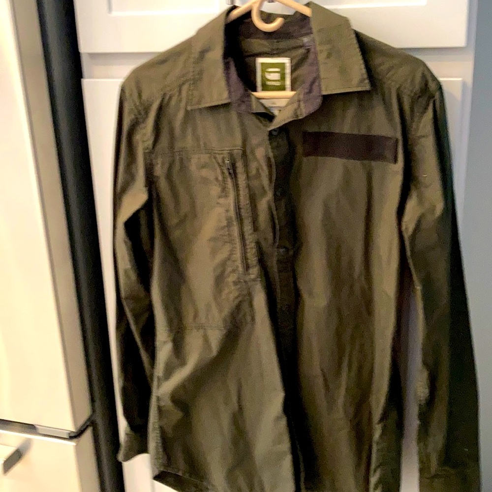 Long sleeve shirt with snaps on front